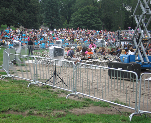 Crowdstopper bike rack barricade