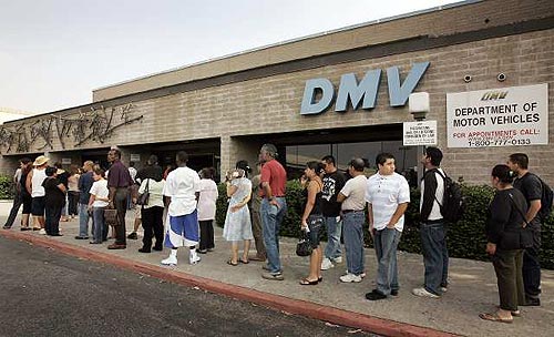dmv-waiting-line-outside